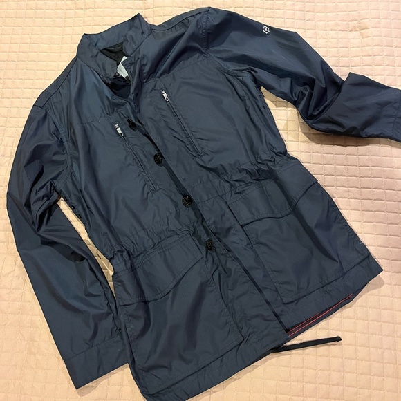 Victorinox Rain Coat / Wind Breaker -new with tags (Med) - Picture 1 of 4